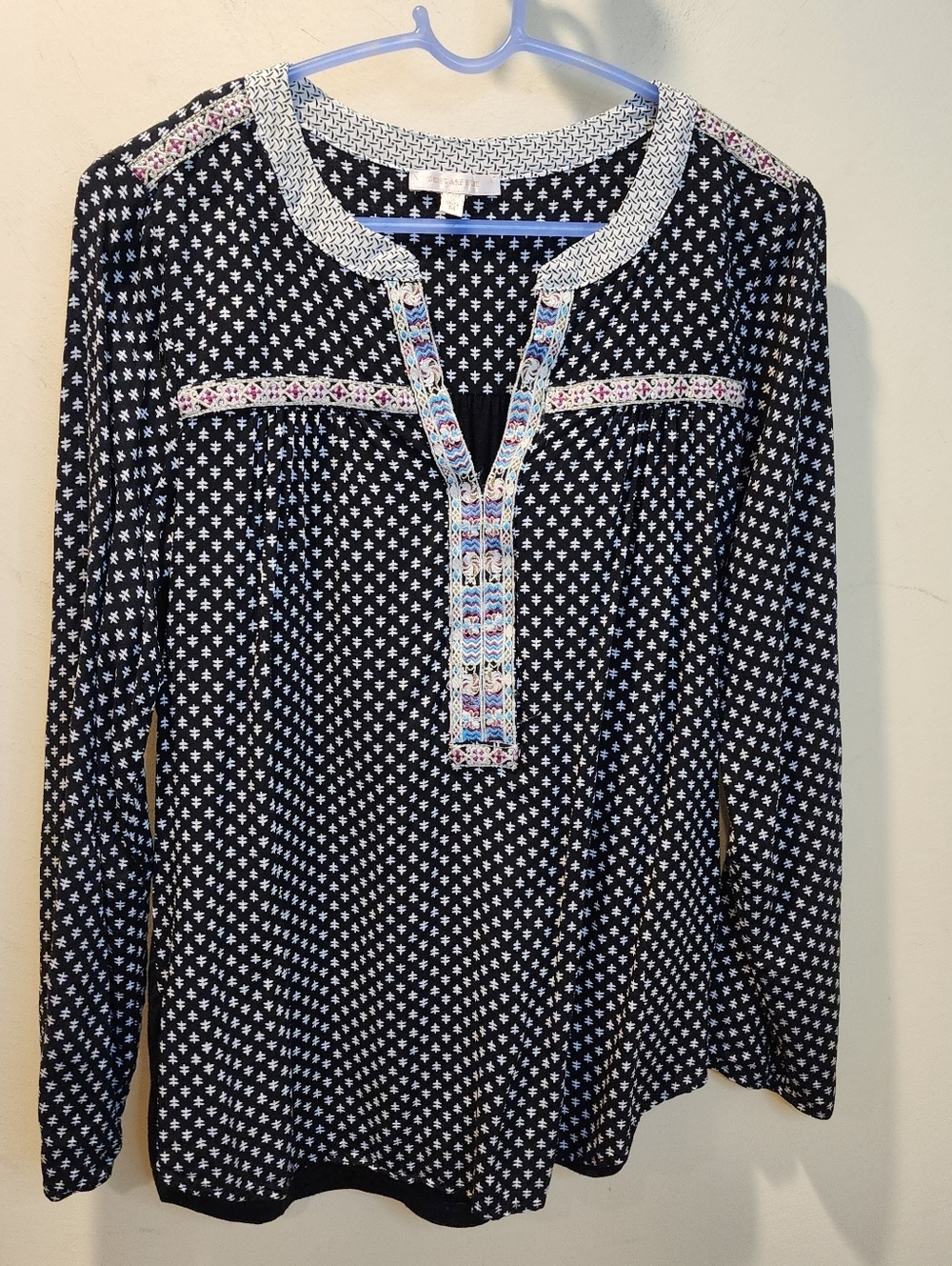 Skies Are Blue Black Printed Long-Sleeve Top with Embroidered Trim Sz M